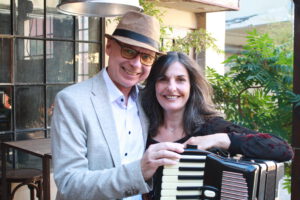 Hermeyer & Hartwig - Oh Mond